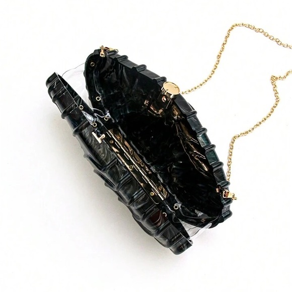 Textured irregular shape acrylic clutch purse - Picture 6 of 7